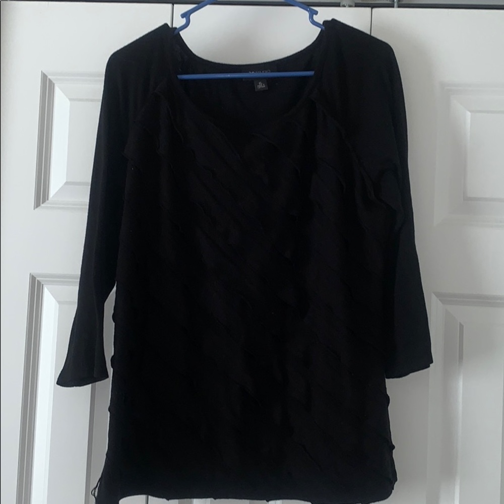 Black 3/4 sleeve ruffle top